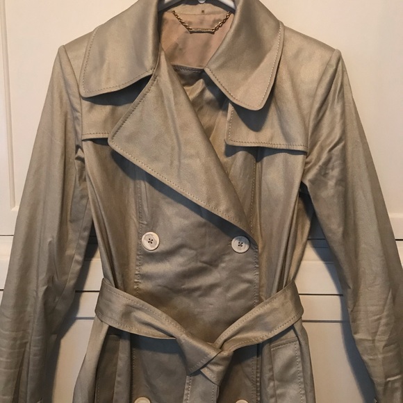 ELIE TAHARI | Med | Trench Coat with soft gold shimmer | PRICE FIRM - Picture 5 of 15